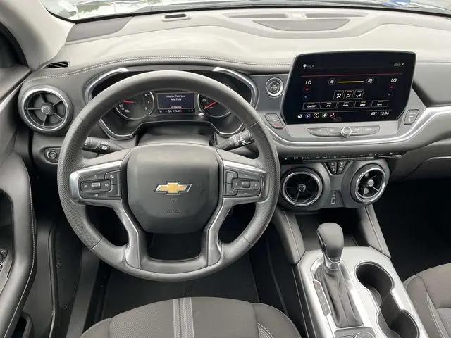 2025 Chevrolet Blazer AWD 2LT