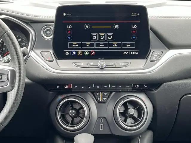 2025 Chevrolet Blazer AWD 2LT