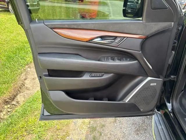 2015 Cadillac Escalade Luxury
