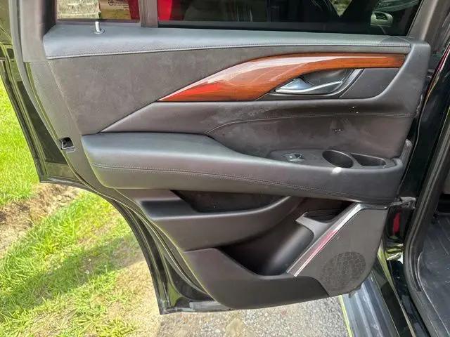 2015 Cadillac Escalade Luxury