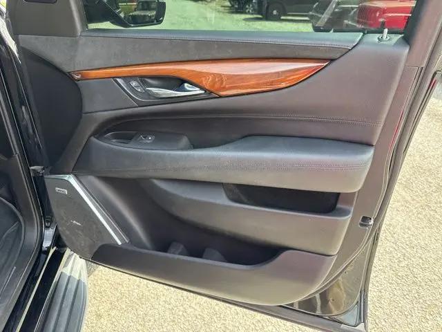 2015 Cadillac Escalade Luxury