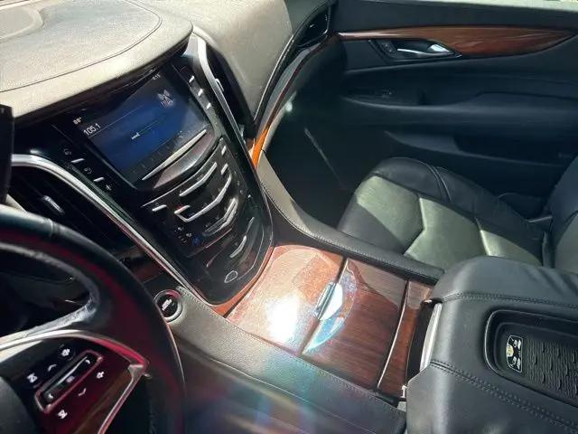 2015 Cadillac Escalade Luxury