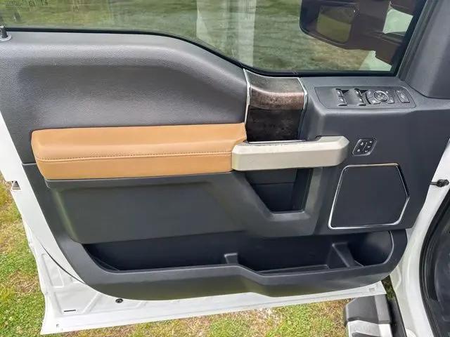 2022 Ford F-350 LARIAT