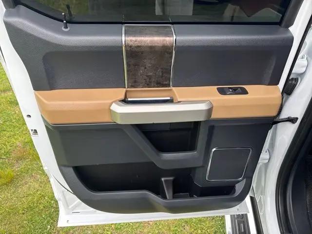 2022 Ford F-350 LARIAT