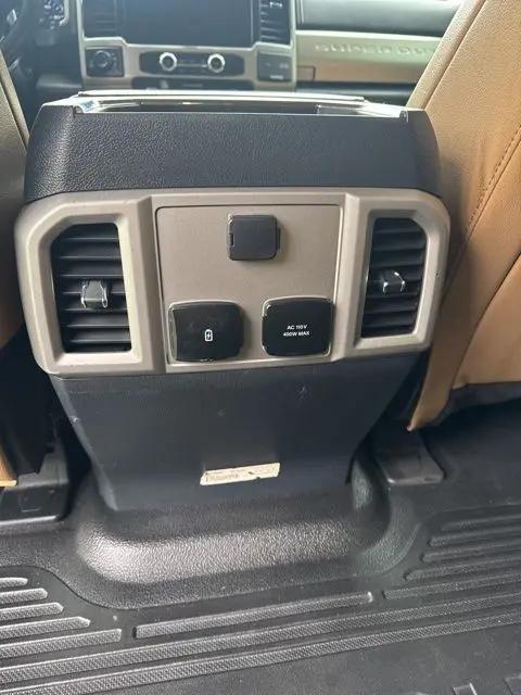 2022 Ford F-350 LARIAT