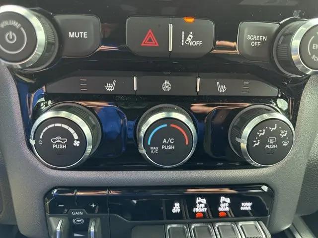 2025 Ram 1500 Big Horn Crew Cab 4x4 5'7" Box