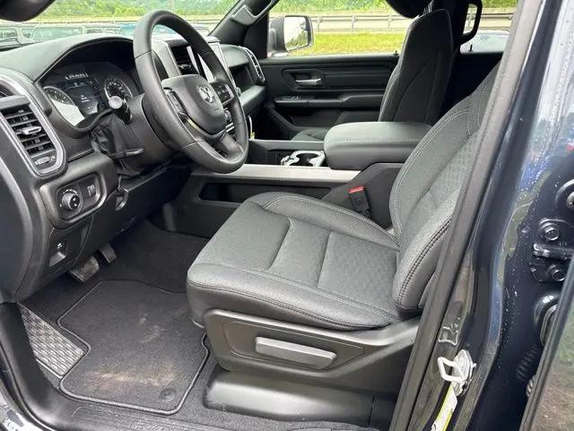 2026 Ram 1500 Express Crew Cab 4x4 5'7" Box