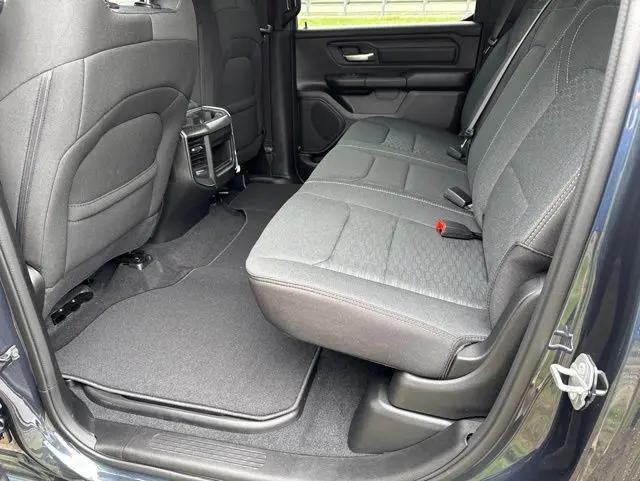 2026 Ram 1500 Express Crew Cab 4x4 5'7" Box