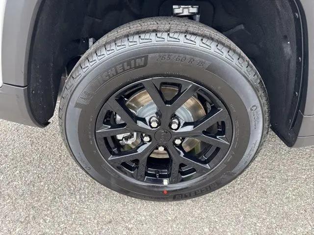 2026 Jeep Grand Cherokee L Altitude 4x4