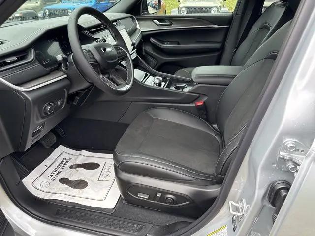 2026 Jeep Grand Cherokee L Altitude 4x4