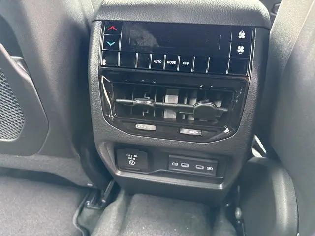 2026 Jeep Grand Cherokee L Altitude 4x4
