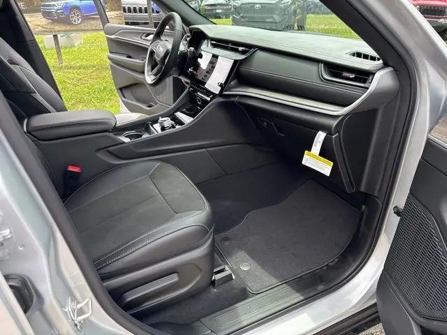 2026 Jeep Grand Cherokee L Altitude 4x4