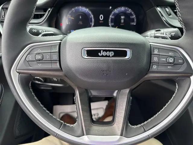2026 Jeep Grand Cherokee L Altitude 4x4