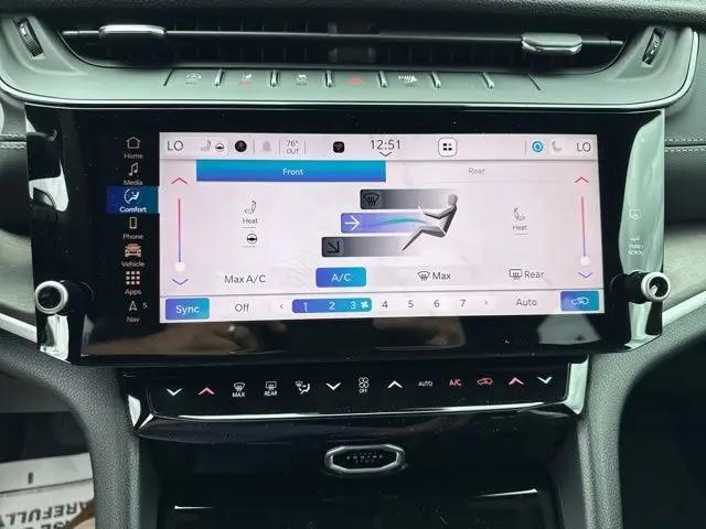 2026 Jeep Grand Cherokee L Altitude 4x4