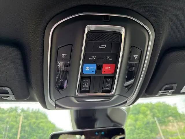 2026 Jeep Grand Cherokee L Altitude 4x4