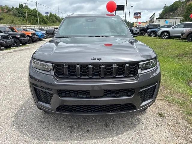 2026 Jeep Grand Cherokee L Altitude 4x4
