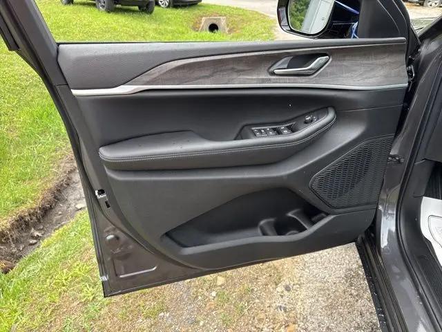 2026 Jeep Grand Cherokee L Altitude 4x4