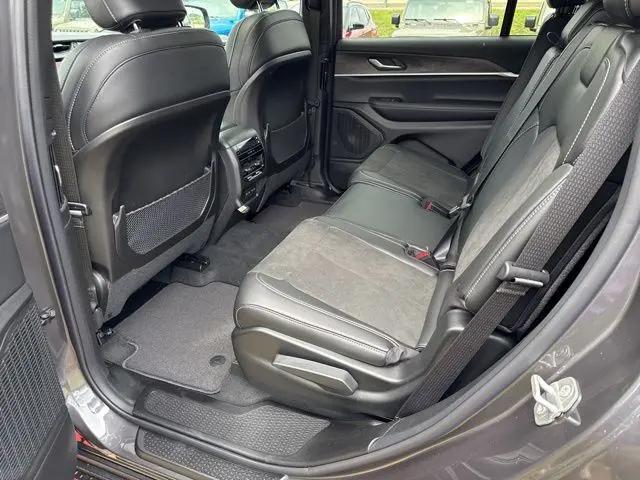 2026 Jeep Grand Cherokee L Altitude 4x4