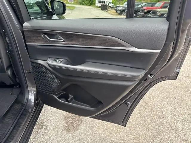 2026 Jeep Grand Cherokee L Altitude 4x4