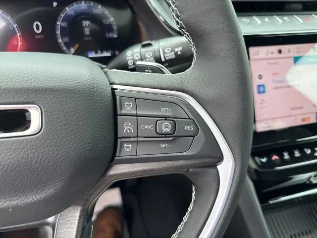 2026 Jeep Grand Cherokee L Altitude 4x4