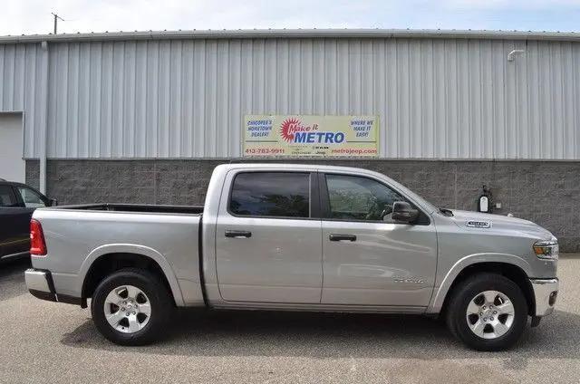 2025 Ram 1500 Big Horn Crew Cab 4x4 57 Box