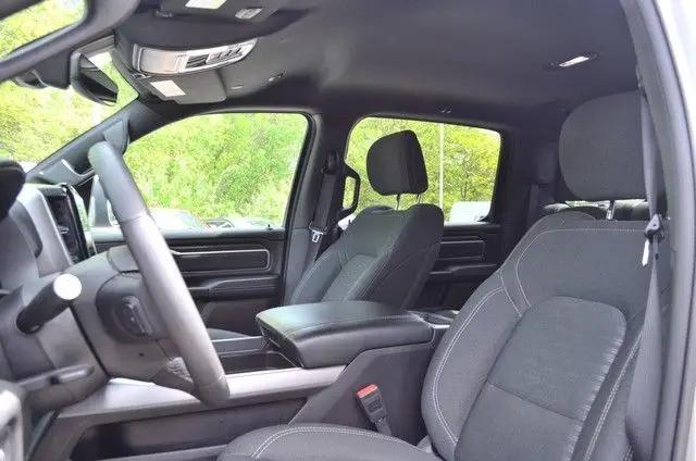 2025 Ram 1500 Big Horn Crew Cab 4x4 57 Box