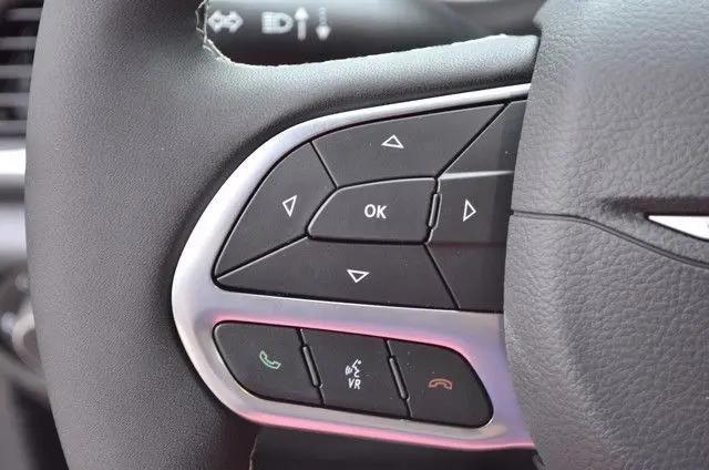 2027 Chrysler Pacifica Select AWD