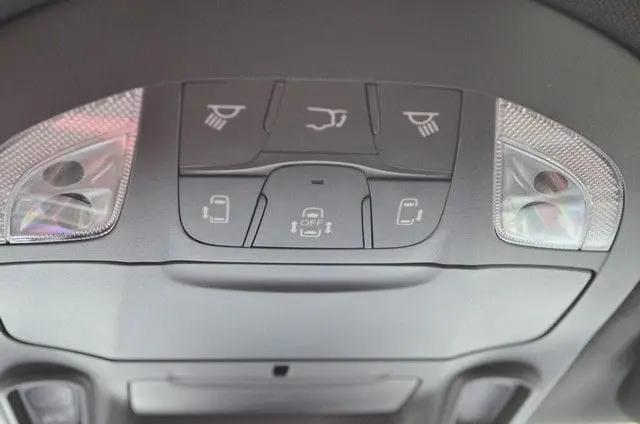 2027 Chrysler Pacifica Select AWD