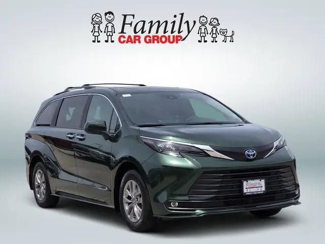 2025 Toyota Sienna XLE