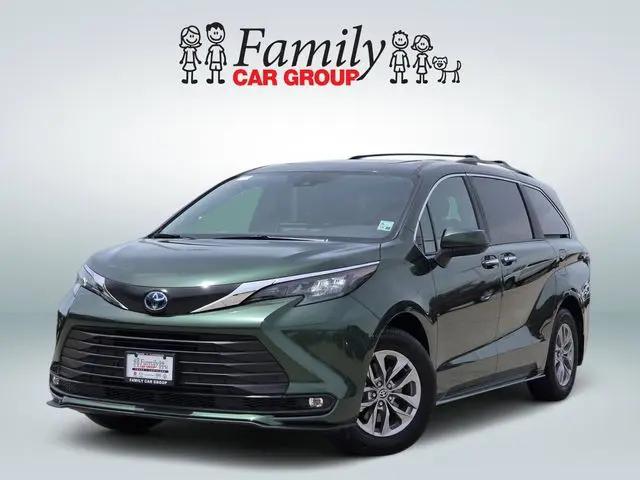 2025 Toyota Sienna XLE for sale in Burleson, TX