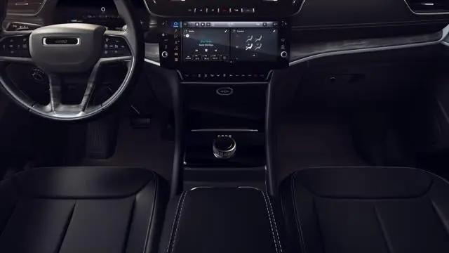 2026 Jeep Grand Cherokee L Altitude 4x4