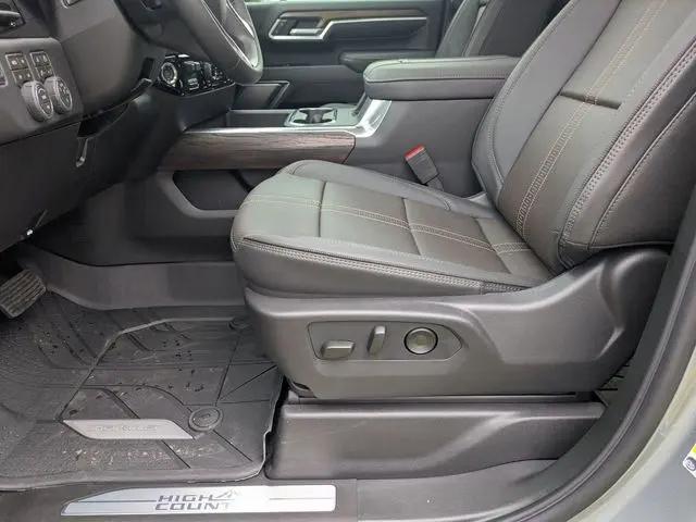 2026 Chevrolet Silverado 3500HD Crew Cab, Long Bed, High Country Dual Rear Wheel, RWD