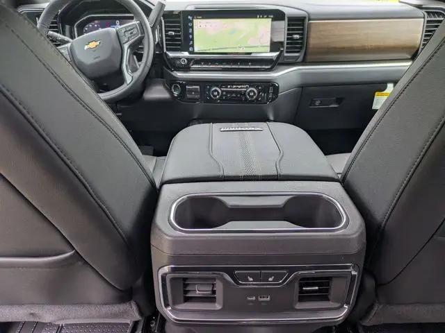 2026 Chevrolet Silverado 3500HD Crew Cab, Long Bed, High Country Dual Rear Wheel, RWD