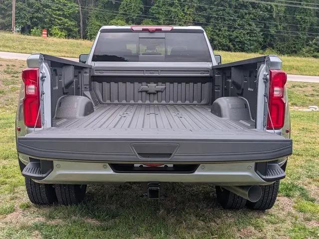 2026 Chevrolet Silverado 3500HD Crew Cab, Long Bed, High Country Dual Rear Wheel, RWD