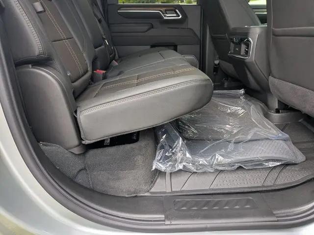 2026 Chevrolet Silverado 3500HD Crew Cab, Long Bed, High Country Dual Rear Wheel, RWD