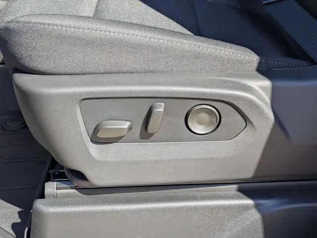 2026 Chevrolet Suburban LS, 4WD