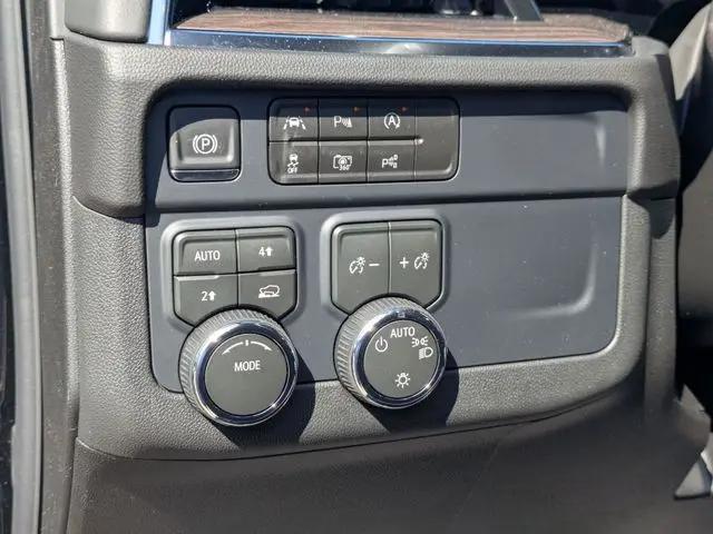 2026 Chevrolet Suburban LS, 4WD