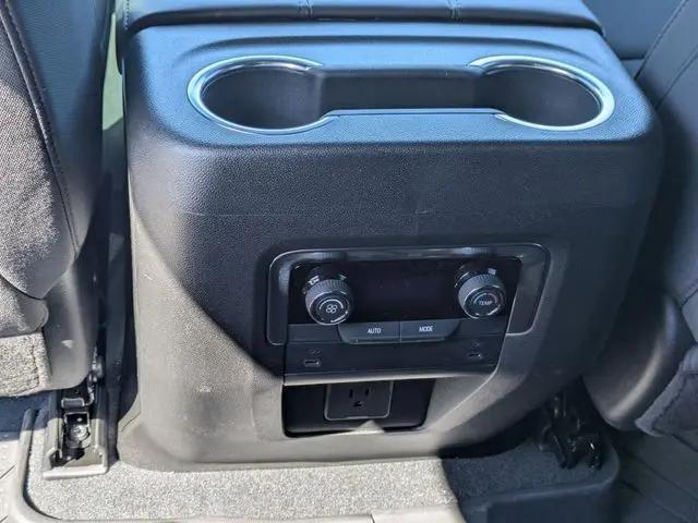 2026 Chevrolet Suburban LS, 4WD