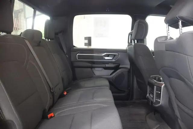 2023 Ram 1500 Big Horn Crew Cab 4x4 5'7" Box