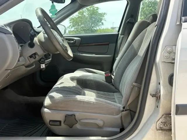 2004 Chevrolet Impala Base