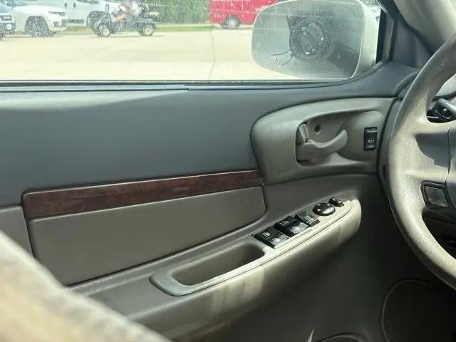 2004 Chevrolet Impala Base