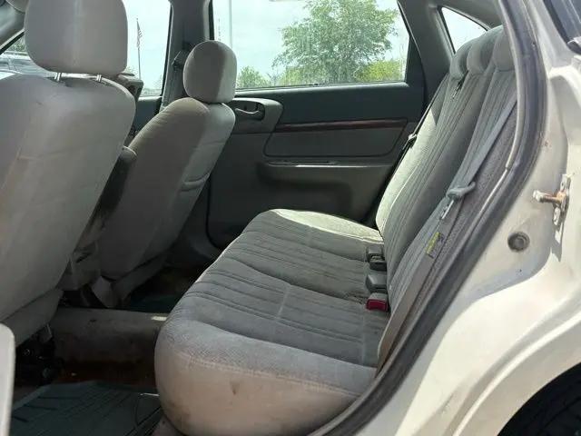 2004 Chevrolet Impala Base