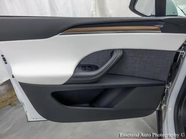 2022 Tesla Model X Dual Motor All-Wheel Drive