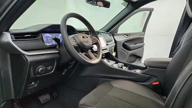 2026 Jeep Grand Cherokee L Altitude 4x4