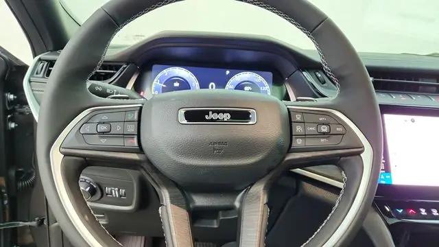 2026 Jeep Grand Cherokee L Altitude 4x4