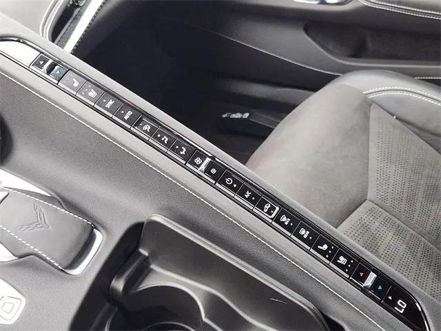 2022 Chevrolet Corvette Stingray RWD Convertible 2LT
