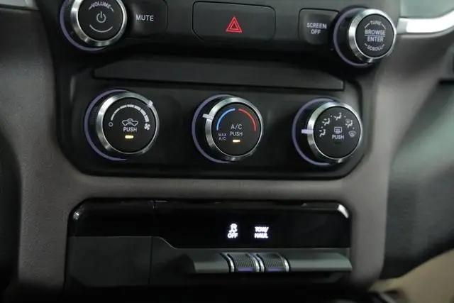2021 Ram 1500 Big Horn Crew Cab 4x2 5'7" Box