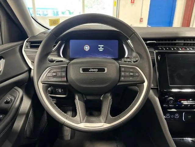 2023 Jeep Grand Cherokee Laredo 4x4
