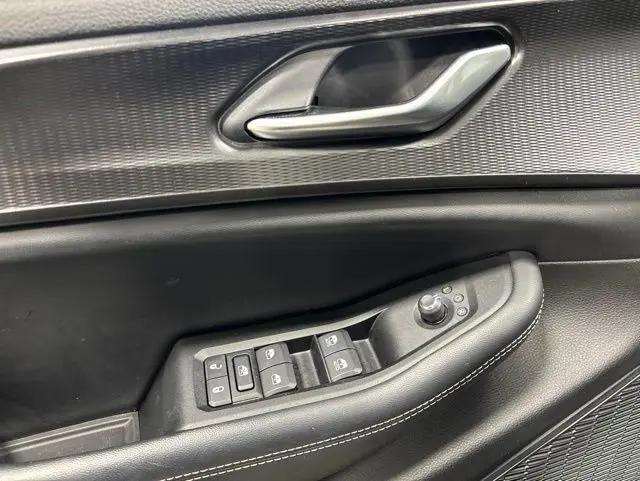 2023 Jeep Grand Cherokee Laredo 4x4