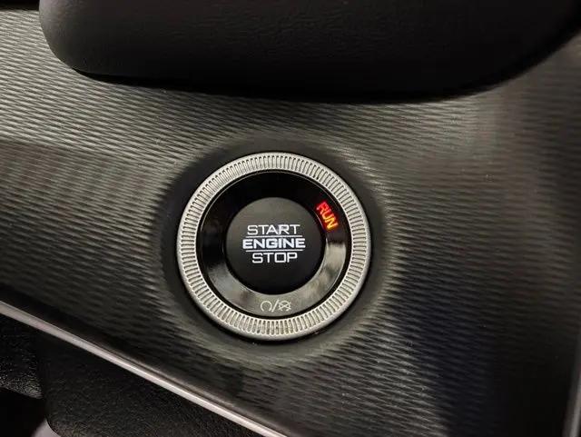 2023 Jeep Grand Cherokee Laredo 4x4